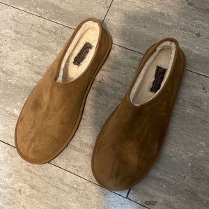 Sketchers men’s house shoes